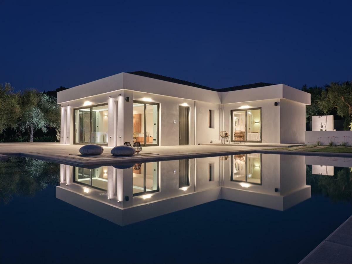 Drallos Luxury Villa Alykanas  Buitenkant foto