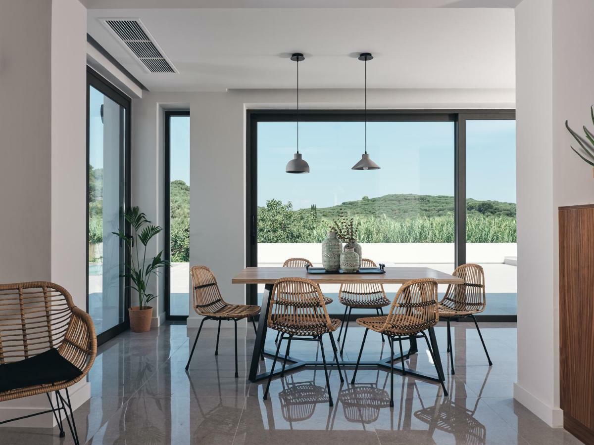 Drallos Luxury Villa Alykanas  Buitenkant foto